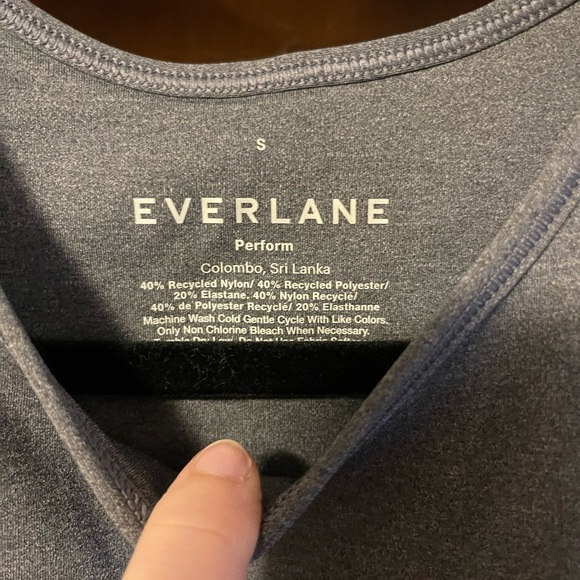Everlane Perform Tank - Picture 2 of 3
